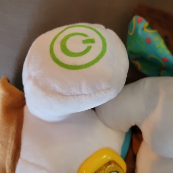 LeapFrog My Pal Scout Interactive Speakb& Learn Plush Toy Dog - Picture 9 of 9